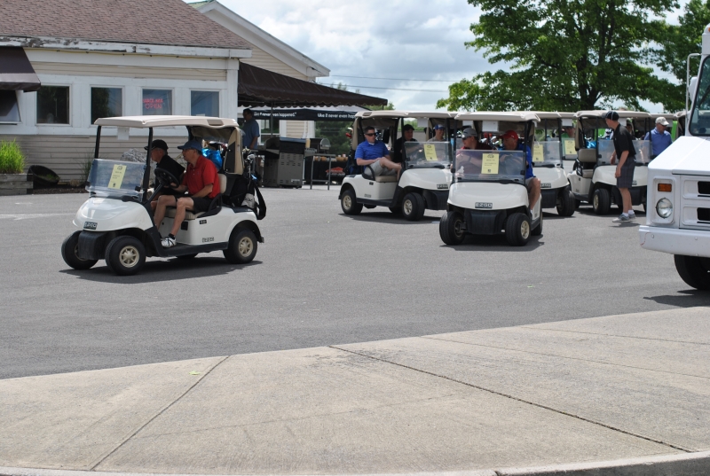 golf carts scrambling